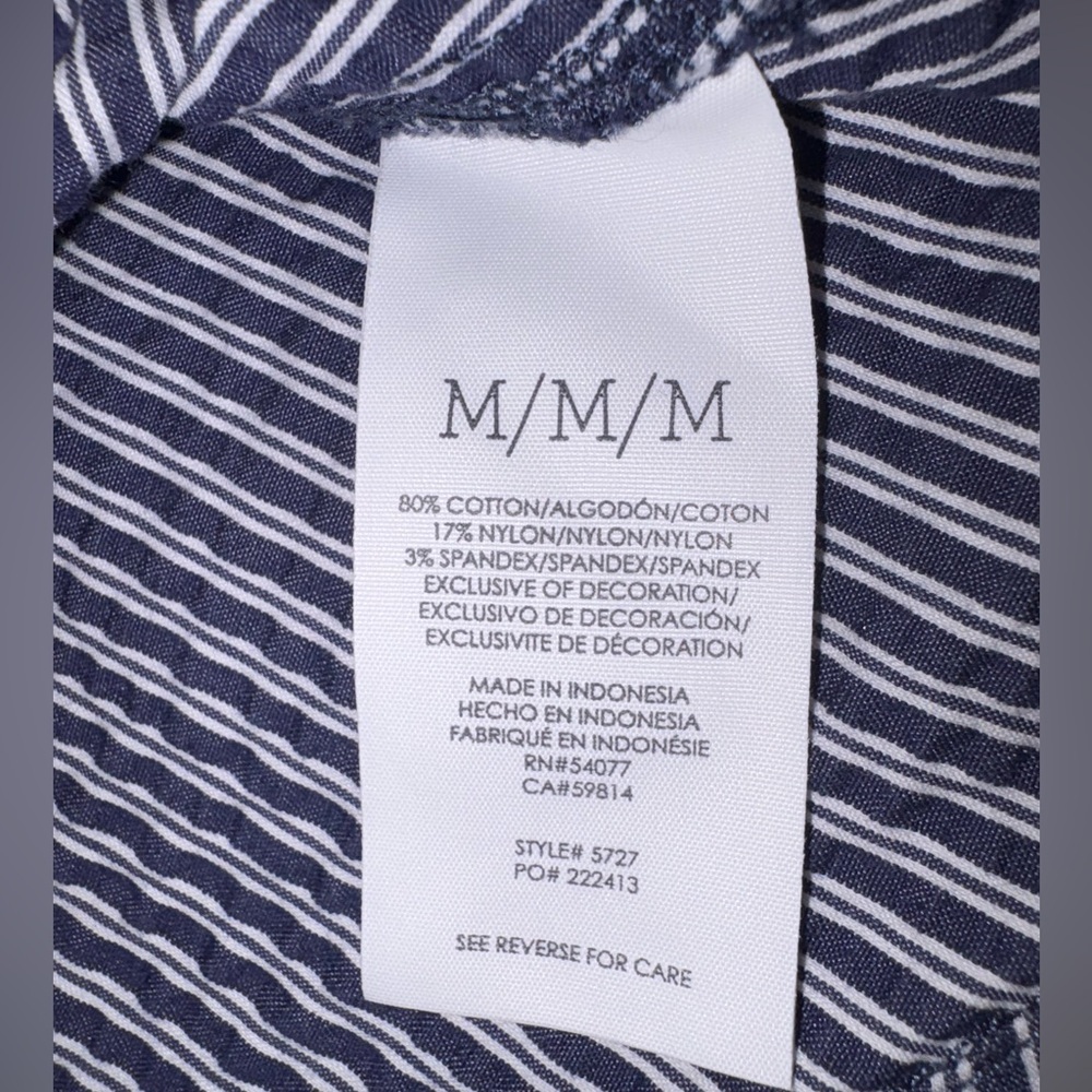 CAbi Blue & White Seersucker Sleeveless Top Size M Lace Shoulder Detail - Picture 6 of 8